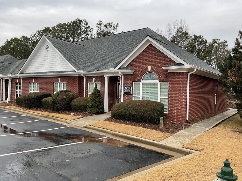 200-204 River Park North Dr, Woodstock, GA à louer - Photo de l’immeuble – Image 1 sur 11