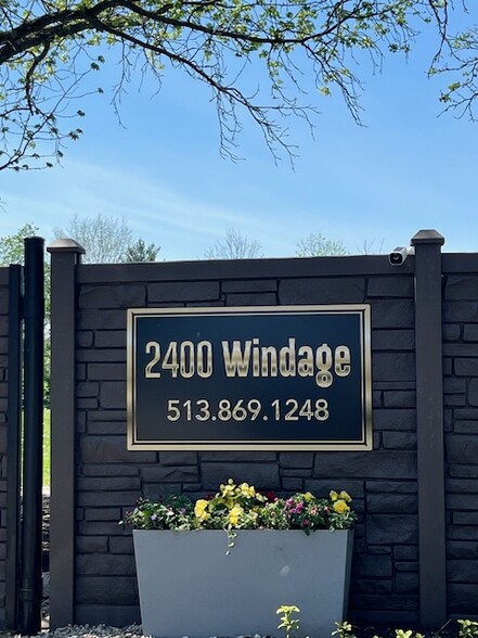 2400 Windage Dr, Fairfield, OH à vendre - Photo de l’immeuble – Image 2 sur 12
