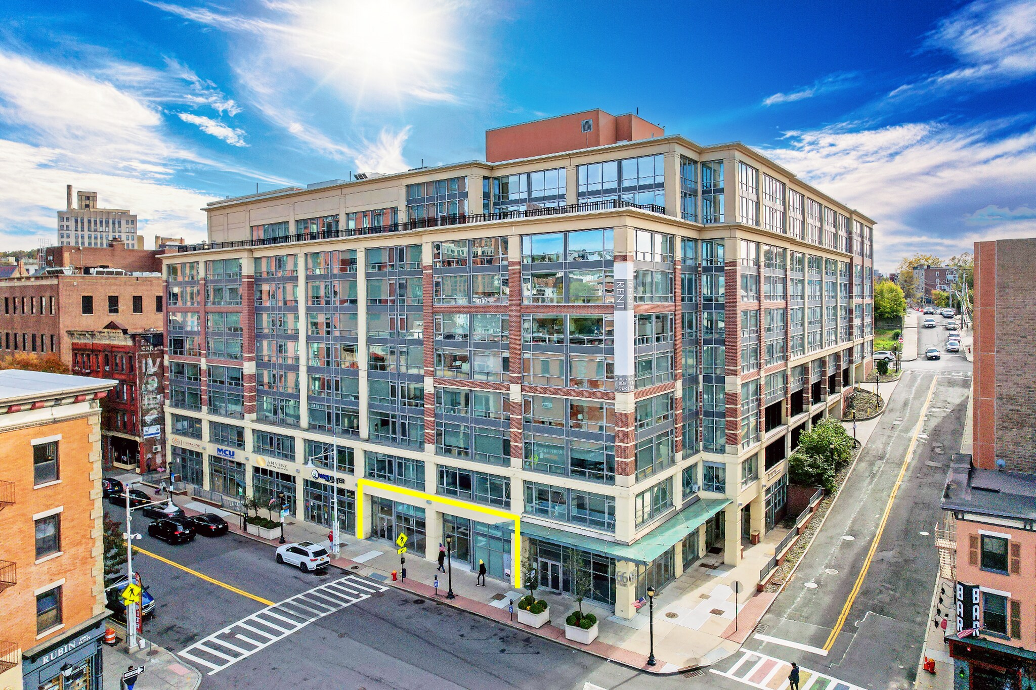 66 Main St, Yonkers, NY à louer Photo principale– Image 1 sur 7