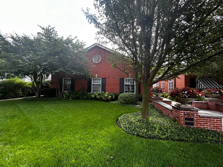 585 Lincoln Ave, Winnetka, IL à louer - Photo de l’immeuble – Image 1 sur 3