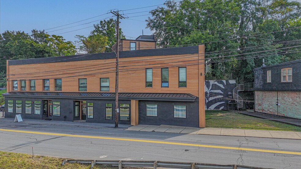 151-157 N Main St, Pittston, PA à vendre - Photo principale – Image 1 sur 19