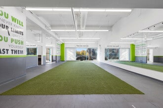 6525-6565 Boul Décarie, Montréal, QC à louer Photo intérieure– Image 1 sur 7