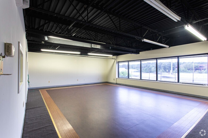 8390 Terminal Rd, Lorton, VA à louer - Photo intérieure – Image 3 sur 20