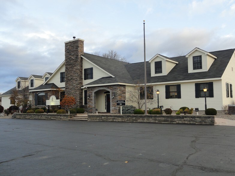 4500 Pewter Ln, Manlius, NY à louer - Photo de l’immeuble – Image 2 sur 4