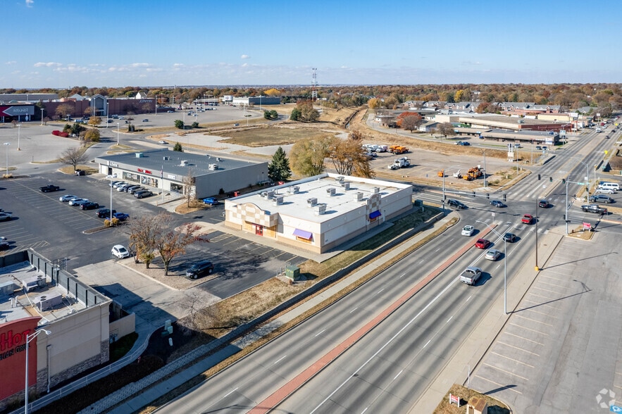 221 N 66th St, Lincoln, NE à vendre - Photo de l’immeuble – Image 3 sur 15