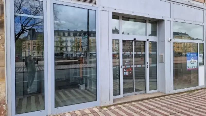 Local commercial dans Belfort à louer Photo de l’immeuble– Image 1 sur 7