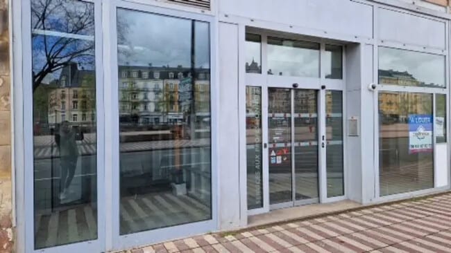 Plus de détails pour Local commercial à louer
