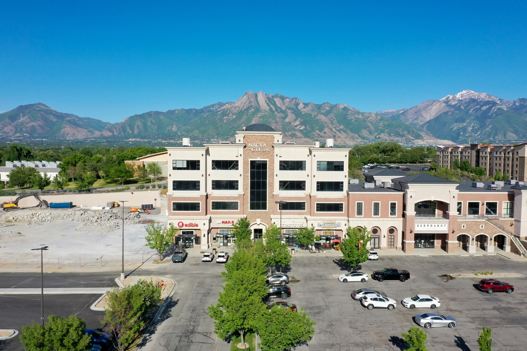 5217 S Murray Park Ln, Murray, UT à louer Photo de l’immeuble– Image 1 sur 6