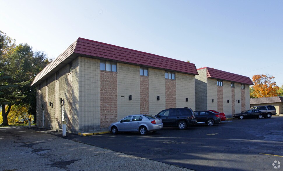 301 E 1st Ave, Tarentum, PA à louer - Photo de l’immeuble – Image 2 sur 4
