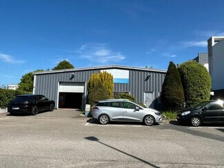 Plus de détails pour Local d'activités à louer