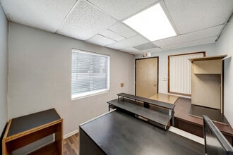 14416 Victory Blvd, Van Nuys, CA à louer Photo intérieure– Image 1 sur 4