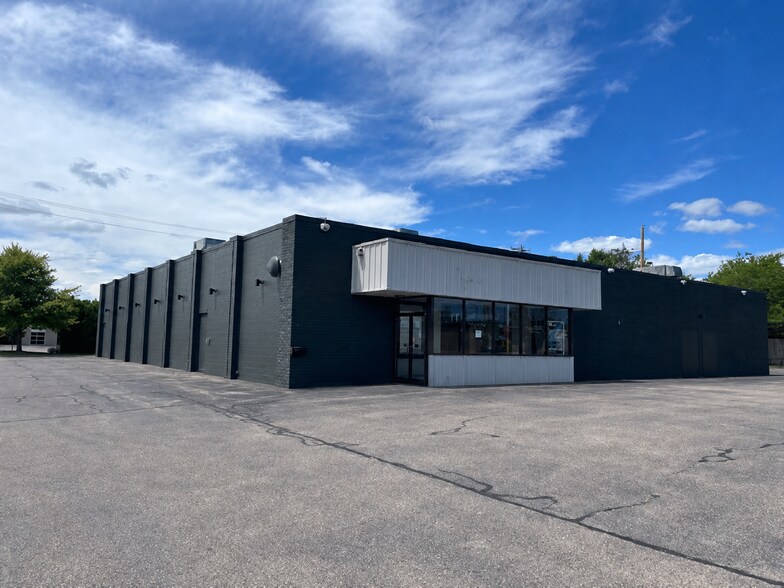 1601 6th Ave, Stevens Point, WI à louer - Photo de l’immeuble – Image 3 sur 17