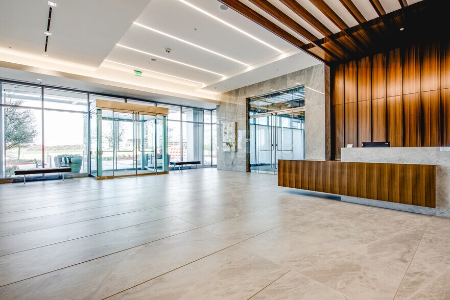 6303 Cowboys Way, Frisco, TX à louer - Photo de l’immeuble – Image 2 sur 3