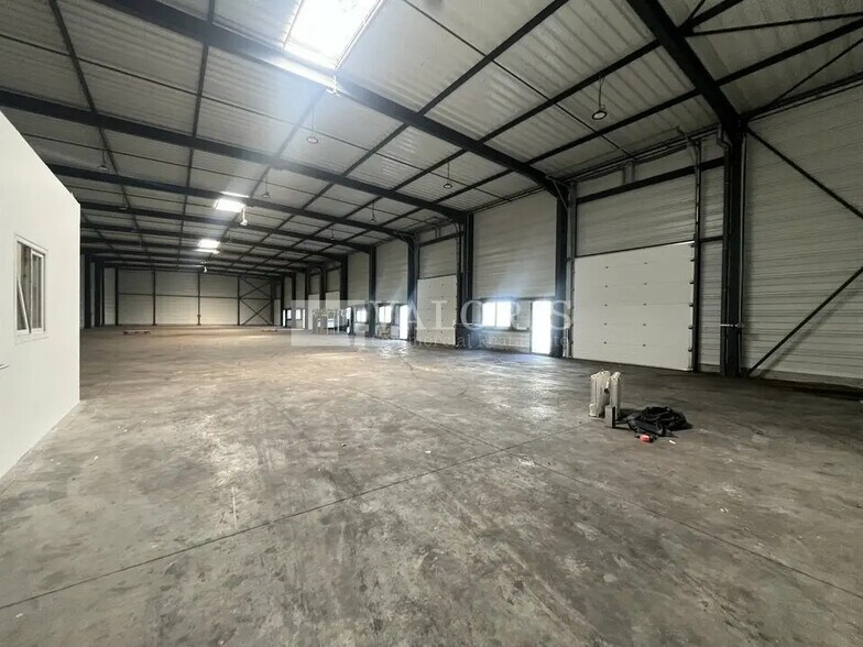 117 Rue De L'Industrie, Montmerle-sur-Saône à louer - Photo de l’immeuble – Image 2 sur 6