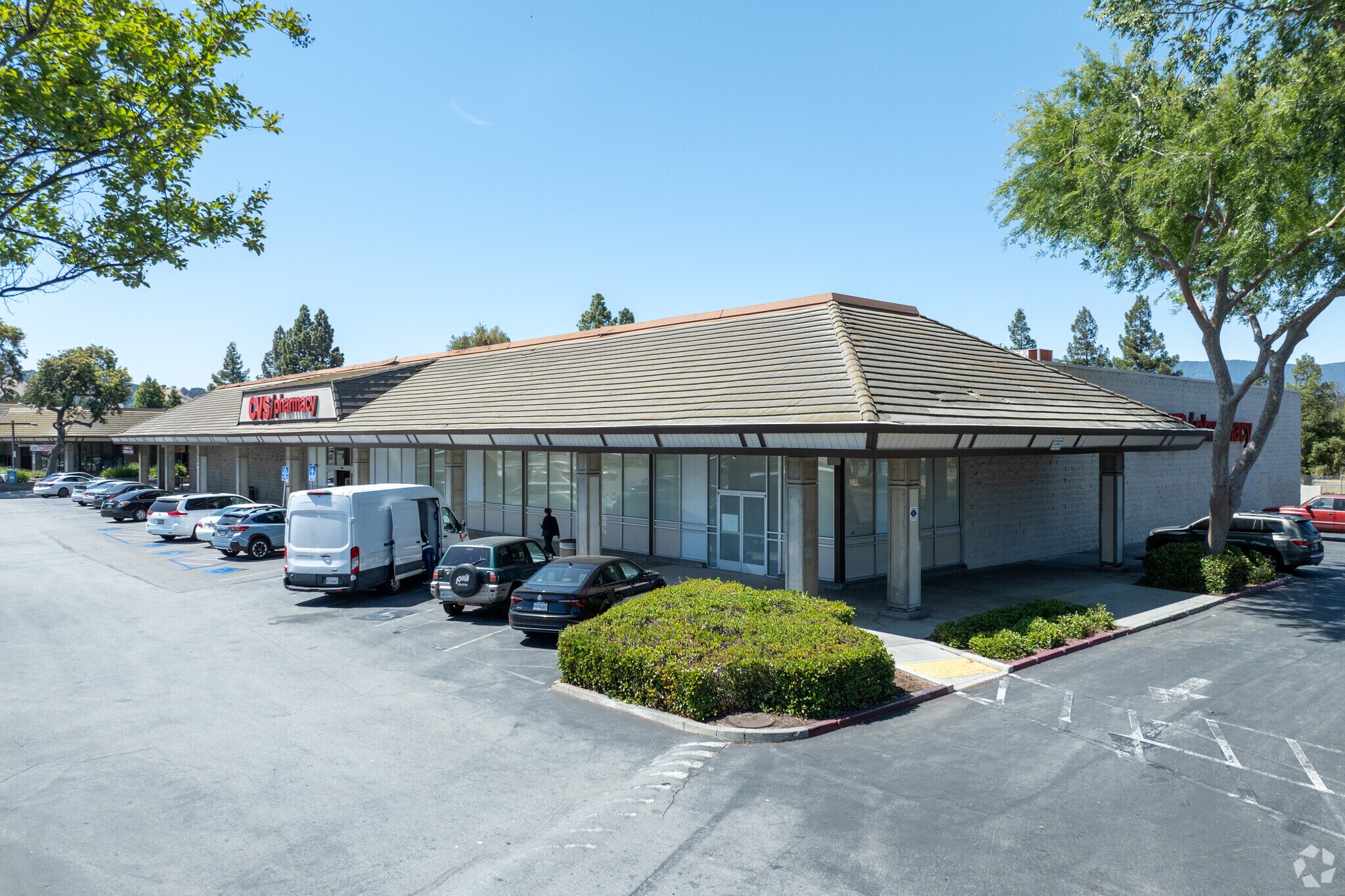 5647-5681 Snell Ave, San Jose, CA à vendre Photo principale– Image 1 sur 14