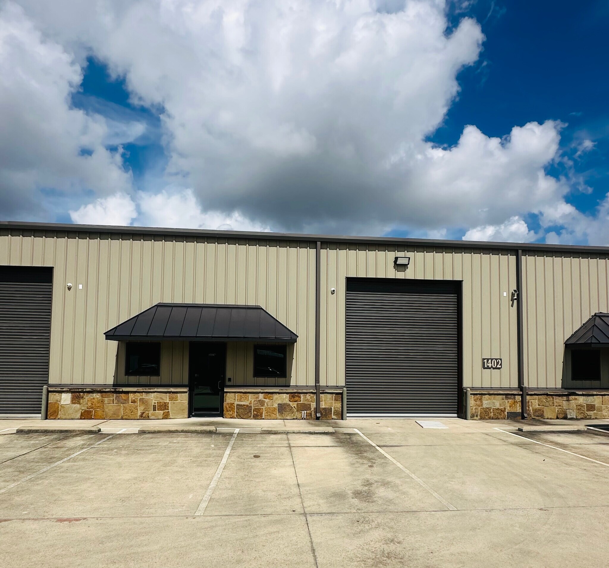 25702 Aldine Westfield Rd, Spring, TX à louer Photo de l’immeuble– Image 1 sur 20
