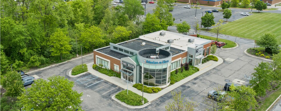 27250 Wixom Rd, Novi, MI à louer - Photo de l’immeuble – Image 1 sur 1