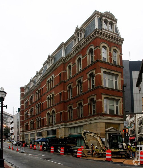 300 N Charles St, Baltimore, MD à louer - Photo principale – Image 1 sur 35