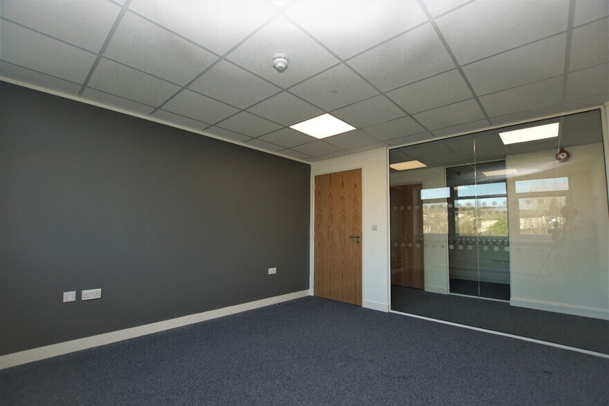 1-4 Castle St, Merthyr Tydfil à louer - Photo de l’immeuble – Image 2 sur 11