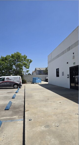 1547 Jayken Way, Chula Vista, CA à louer - Photo de l’immeuble – Image 3 sur 6