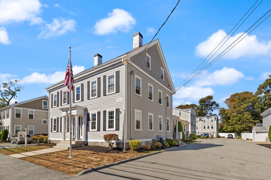 15 Cherry St, Danvers, MA à vendre - Photo de l’immeuble – Image 2 sur 14