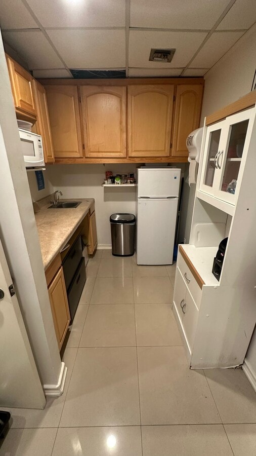 7800 W Oakland Park Blvd, Sunrise, FL 33351 - Lot B304 -  - Photo intérieure - Image 1 of 15