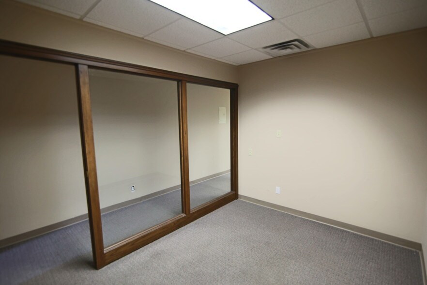 4300 N Classen Blvd, Oklahoma City, OK à vendre - Photo intérieure – Image 2 sur 40