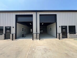 6815 Rendon Bloodworth Rd, Fort Worth, TX à louer Photo de l’immeuble– Image 2 sur 6