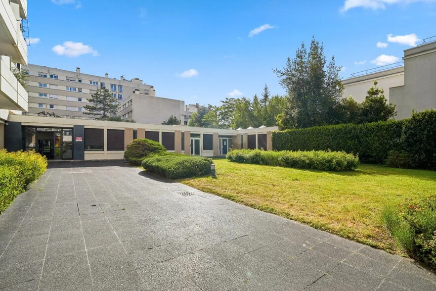 102 Avenue Marceau, Courbevoie à louer - Photo de l’immeuble – Image 1 sur 14