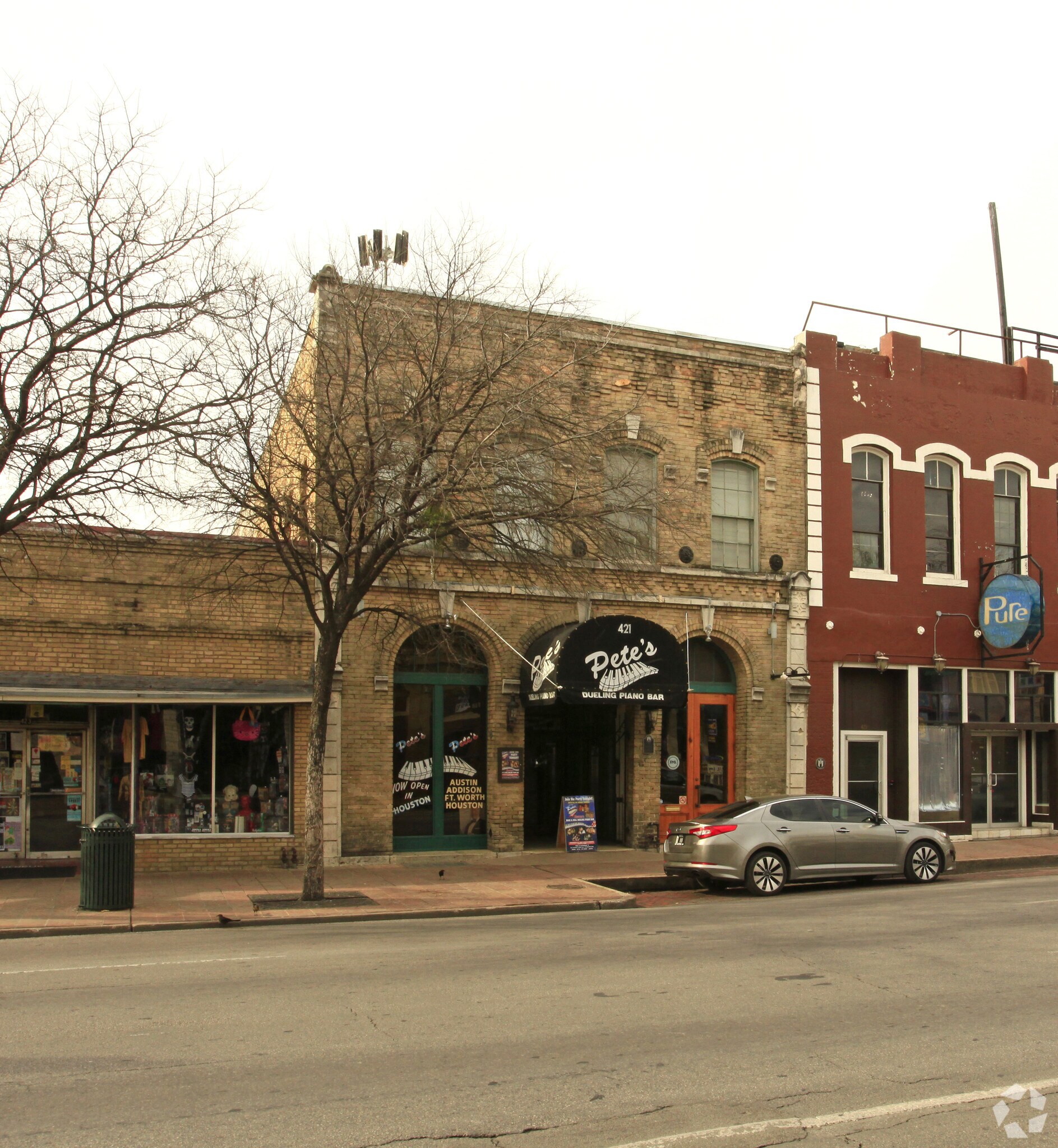 421 E 6th St, Austin, TX à louer Photo principale– Image 1 sur 7