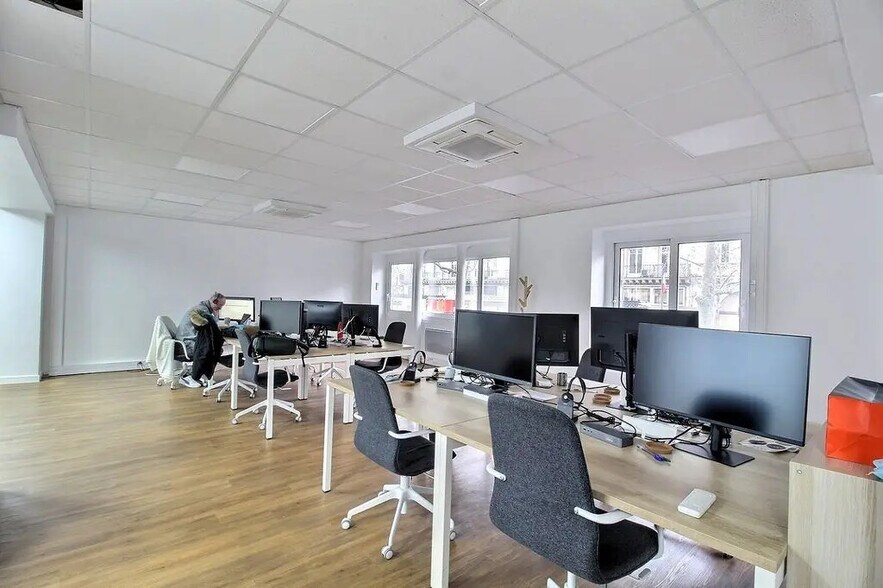Bureau dans Paris à louer - Photo de l’immeuble – Image 2 sur 5