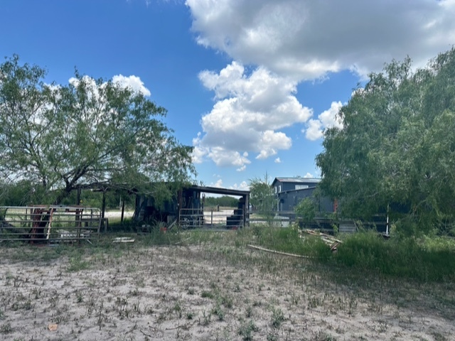 176 County Road 304, Orange Grove, TX à vendre - Photo de l’immeuble – Image 3 sur 28