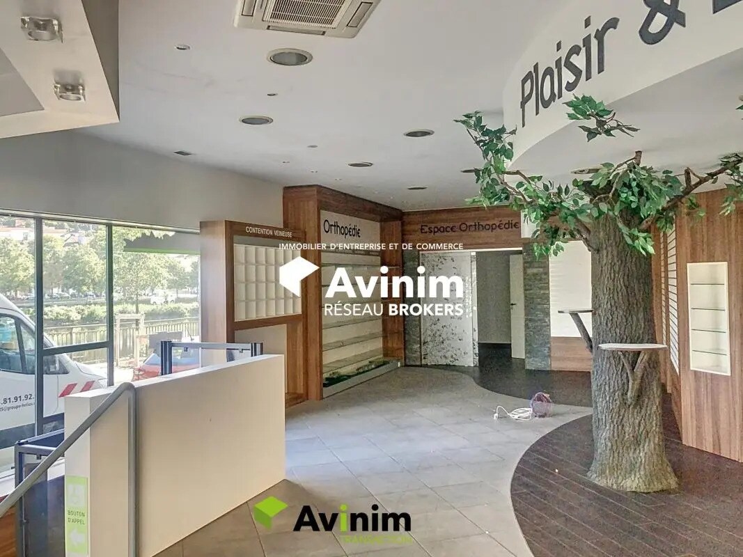 Local commercial dans Épinal à louer Photo intérieure– Image 1 sur 4