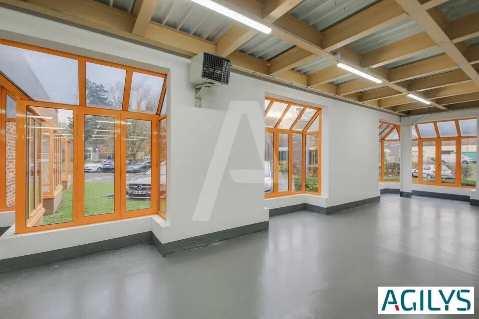 Local d’activités dans Croissy-Beaubourg à louer Photo intérieure– Image 1 sur 6
