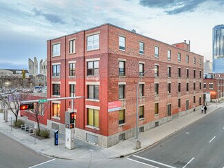 Plus de détails pour 10722 103rd Ave, Edmonton, AB - Bureau, Bureau/Médical à louer