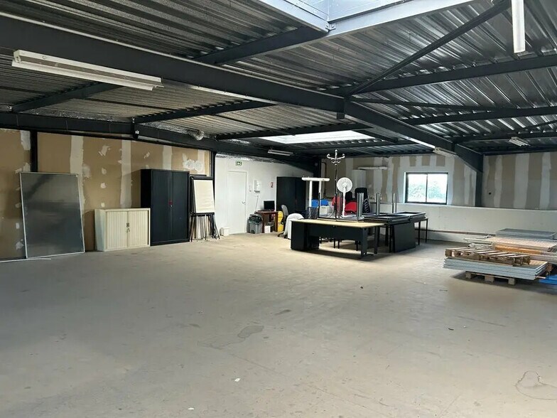 Bureau dans SAINT-OUEN-L'AUMONE à louer - Photo de l’immeuble – Image 3 sur 10