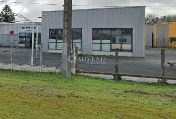 Local commercial dans Naintré à vendre - Photo de l’immeuble – Image 1 sur 1