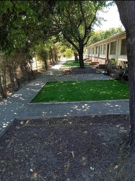 2749 Fairfield St, Sacramento, CA à vendre - Photo de l’immeuble – Image 2 sur 13