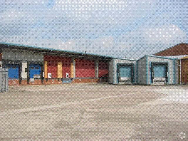 Denby Dale Rd, Wakefield à louer - Photo de l’immeuble – Image 2 sur 41