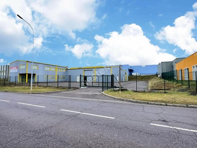 Plus de détails pour Industriel/Logistique à louer