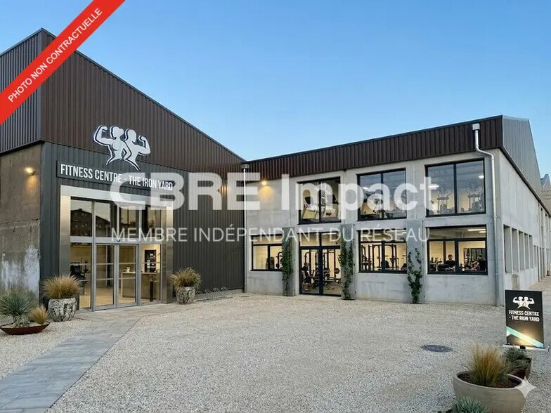 Local d’activités dans Dijon à louer - Photo de l’immeuble – Image 3 sur 9