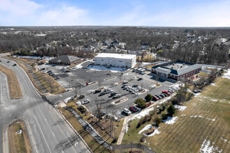 43569 Tall Cedars Pkwy, Chantilly, VA - VUE AÉRIENNE  vue de carte - Image1