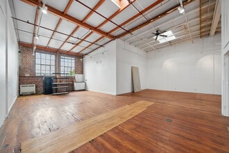 2130-2220 Livingston St, Oakland, CA à louer Photo de l’immeuble– Image 2 sur 9