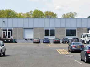 200 Corporate Blvd S, Yonkers, NY à louer Photo de l’immeuble– Image 2 sur 5