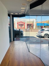 381-385 W 6th St, San Pedro, CA à louer Photo intérieure– Image 2 sur 8