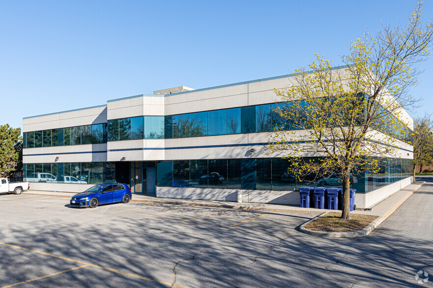 2460 Lancaster Rd, Ottawa, ON à louer - Photo de l’immeuble – Image 1 sur 9