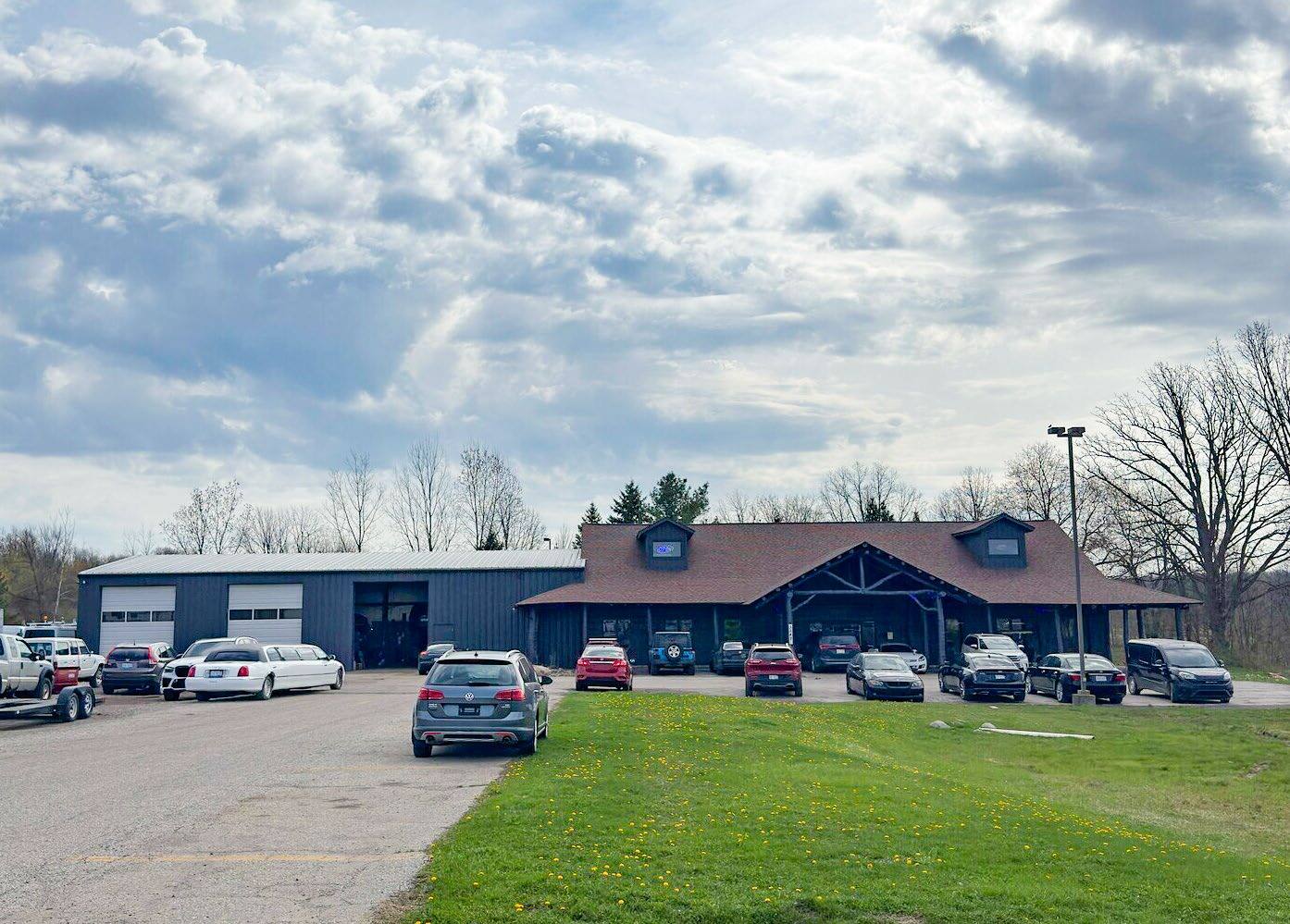 3549 Lapeer Rd, Metamora, MI à louer Photo principale– Image 1 sur 4
