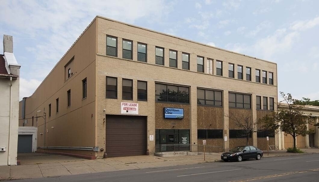 1285 Main St, Buffalo, NY à louer Photo de l’immeuble– Image 1 sur 4