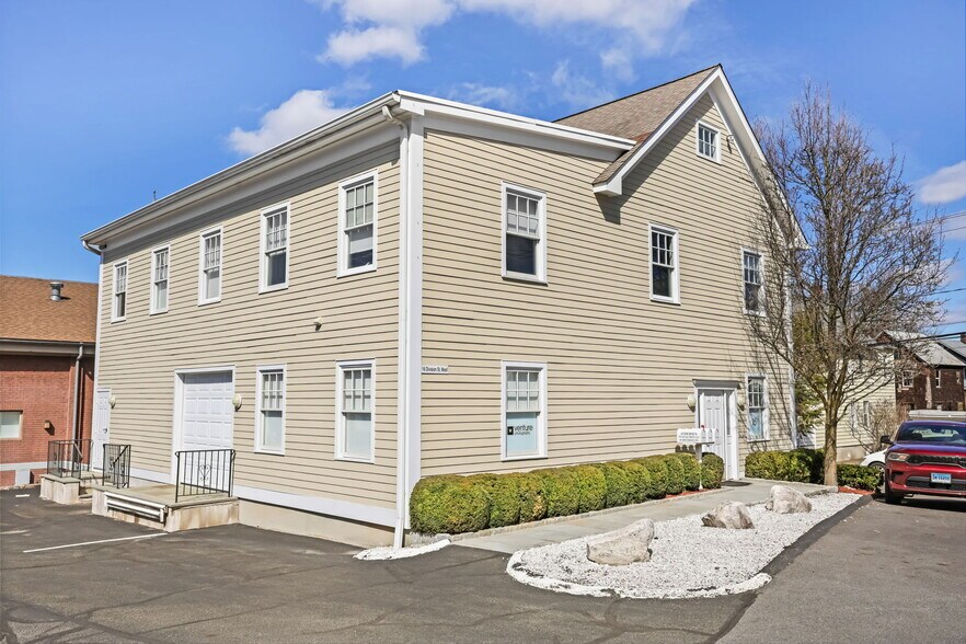 16 Division St W, Greenwich, CT à louer - Photo de l’immeuble – Image 1 sur 13