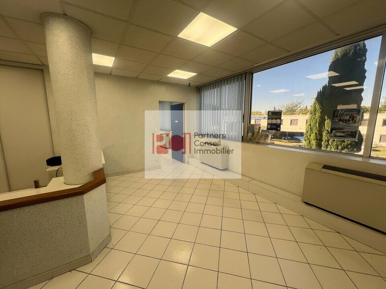 Bureau dans Nîmes à vendre - Photo intérieure – Image 2 sur 2